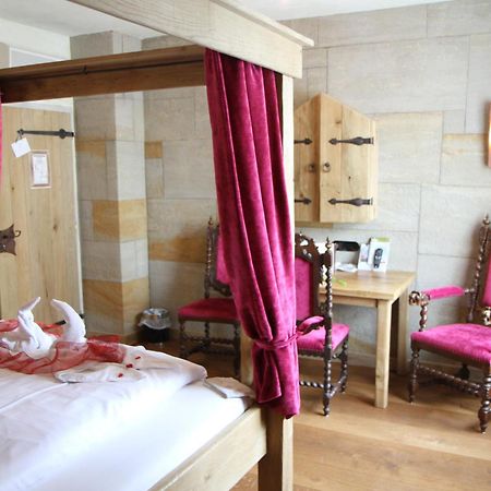 Simones Hotel Fuerstenhof ลันด์สฮูท ภายนอก รูปภาพ