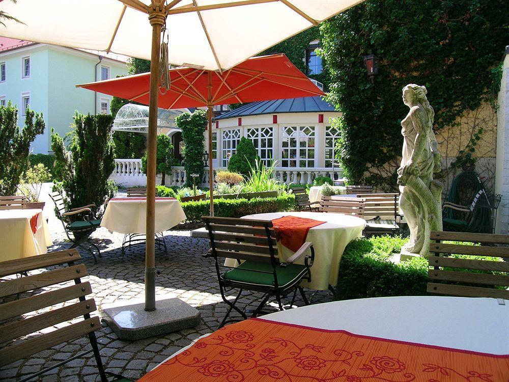 Simones Hotel Fuerstenhof ลันด์สฮูท ภายนอก รูปภาพ