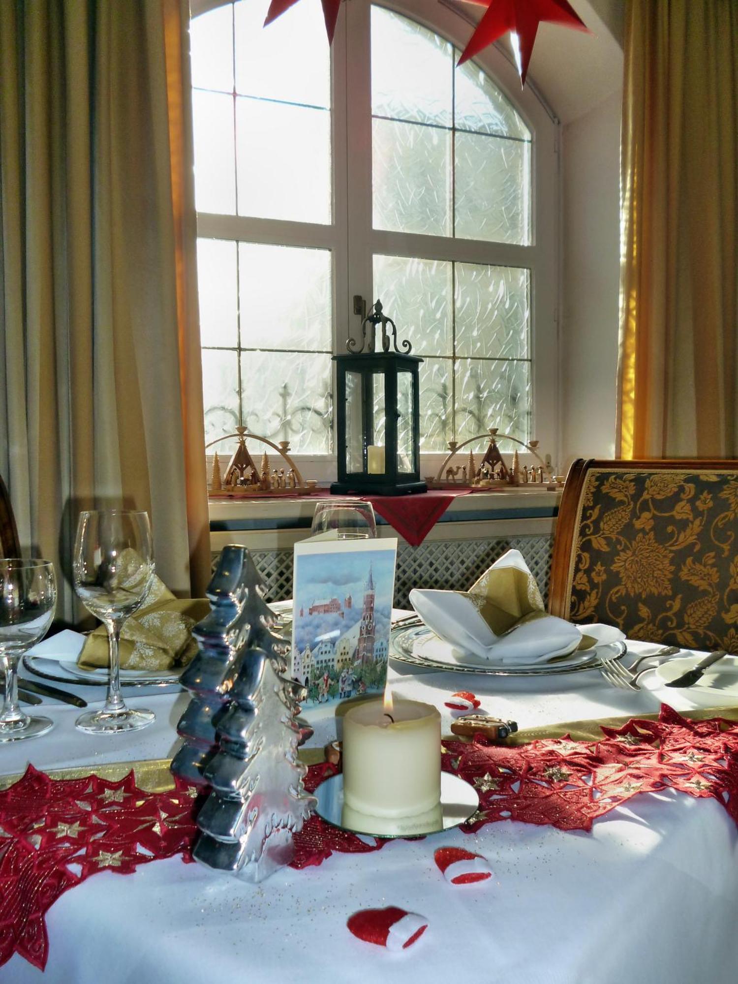 Simones Hotel Fuerstenhof ลันด์สฮูท ภายนอก รูปภาพ