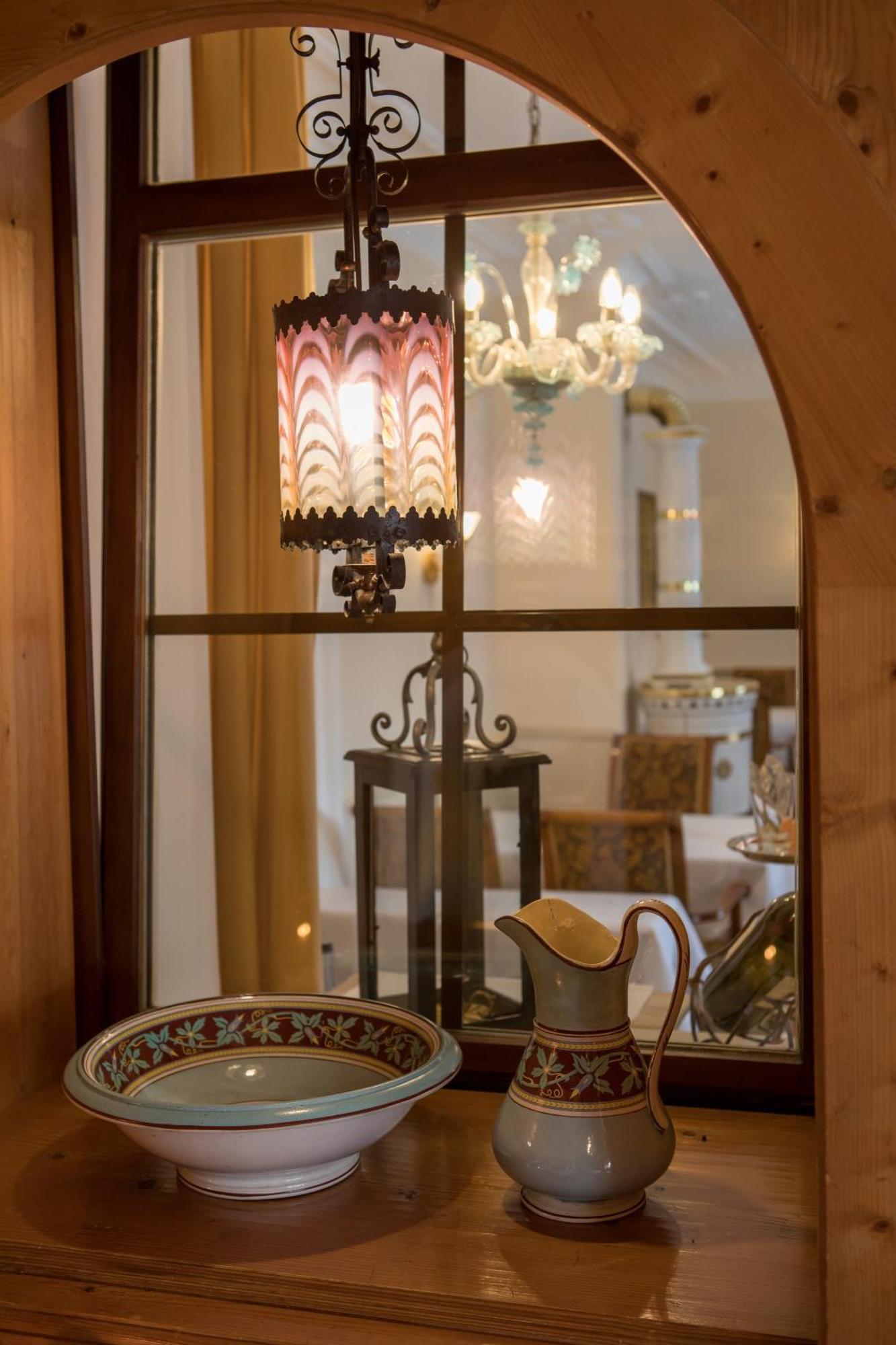 Simones Hotel Fuerstenhof ลันด์สฮูท ภายนอก รูปภาพ