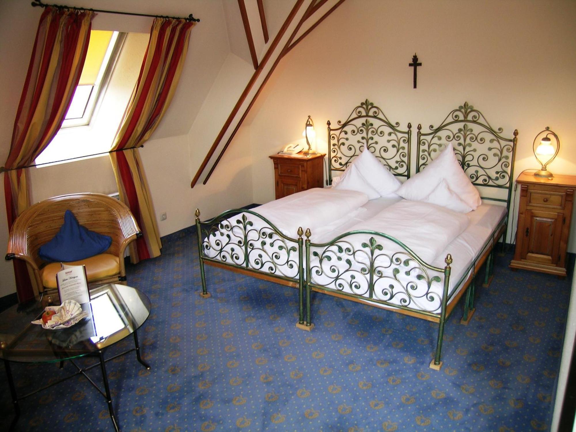 Simones Hotel Fuerstenhof ลันด์สฮูท ห้อง รูปภาพ
