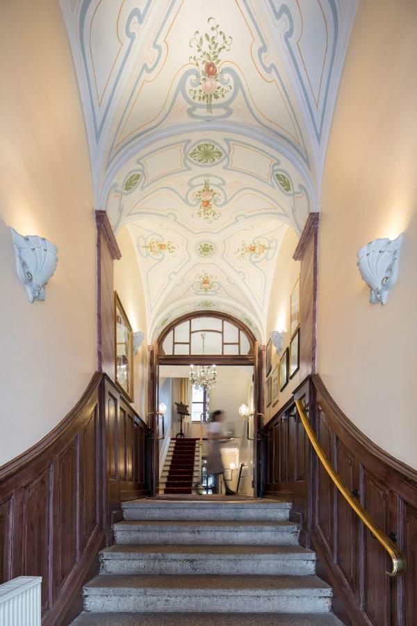 Simones Hotel Fuerstenhof ลันด์สฮูท ภายนอก รูปภาพ