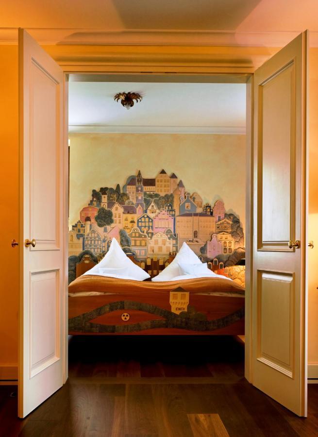 Simones Hotel Fuerstenhof ลันด์สฮูท ภายนอก รูปภาพ